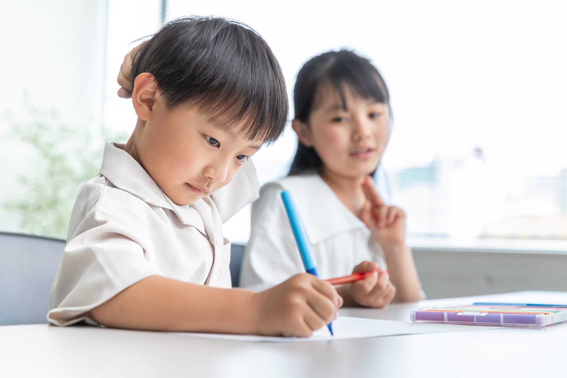 勉強する子ども